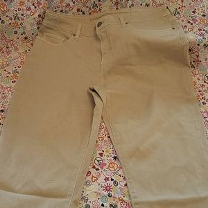 Chico's size 14 khaki crop Girlfriend so Slimming